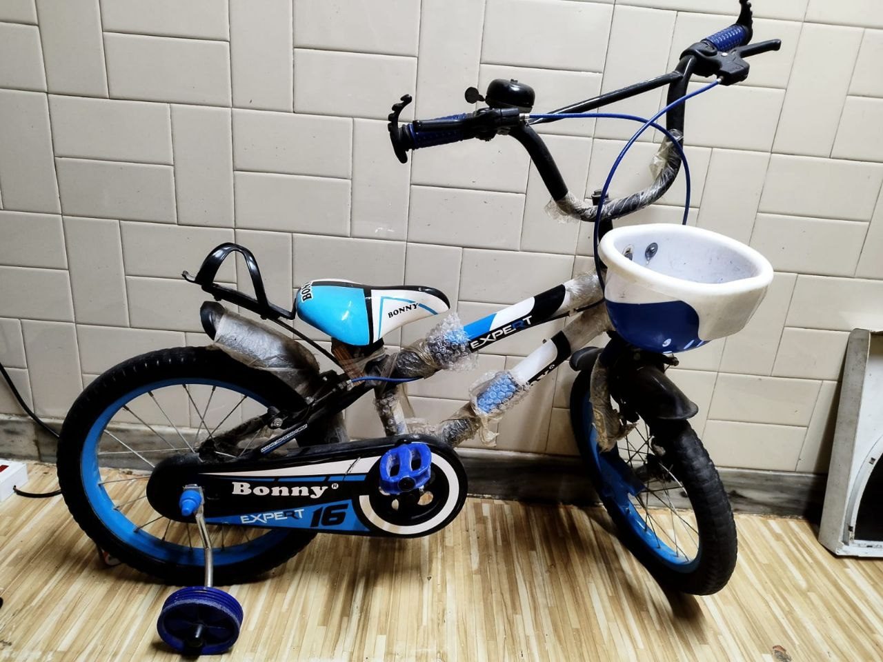 বাচ্চাদের সাইকেল 16" (সাপোর্ট চাকা সহ)